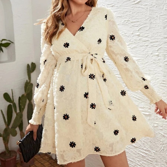 BellanBlue Dresses & Skirts - Maternity Fuzzy Floral Mini Dress